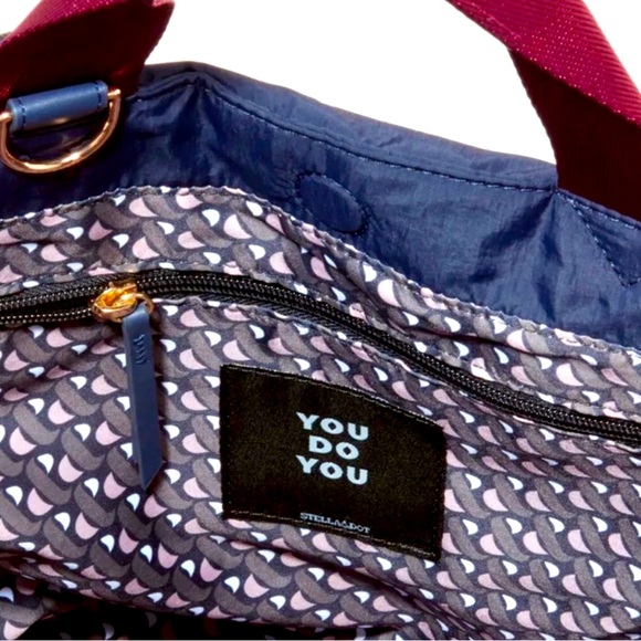 Stella & Dot Navy Zip It Convertible - Picture 4 of 4